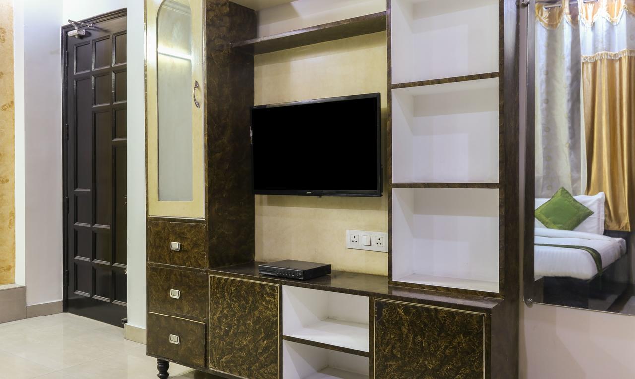 Hotel Treebo Trip Sswag 18 Expressway Noida Exterior foto