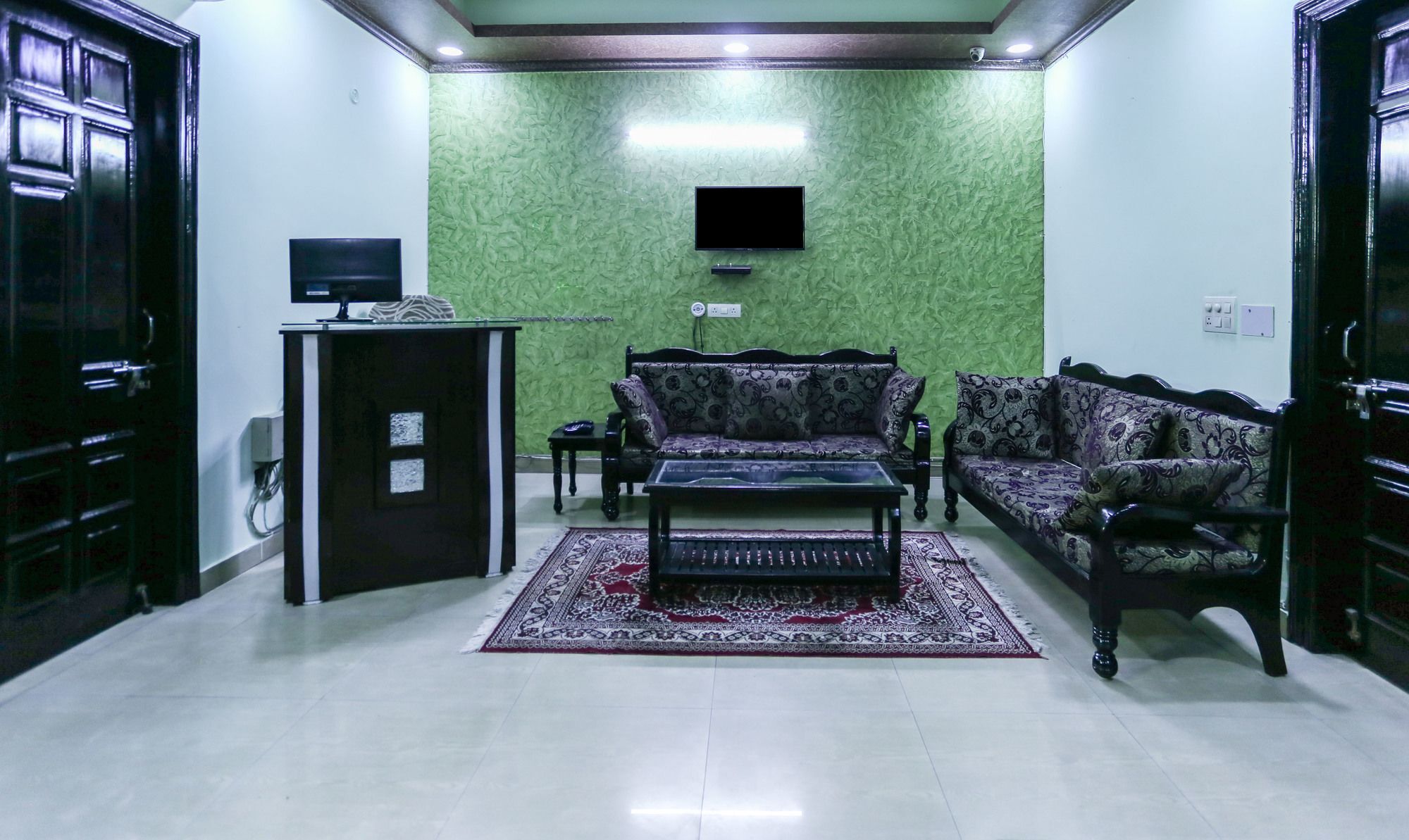 Hotel Treebo Trip Sswag 18 Expressway Noida Exterior foto